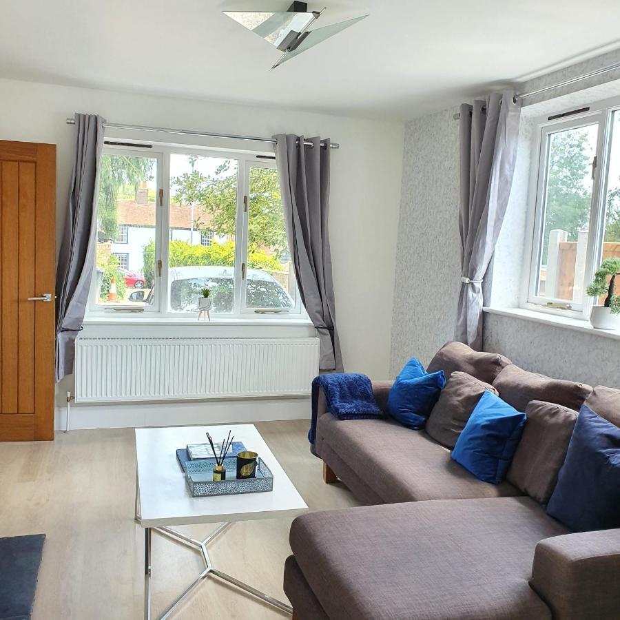 Spacious Beautiful And Warm Cottage With Parking Chelmsford Extérieur photo