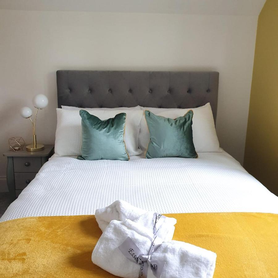 Spacious Beautiful And Warm Cottage With Parking Chelmsford Extérieur photo