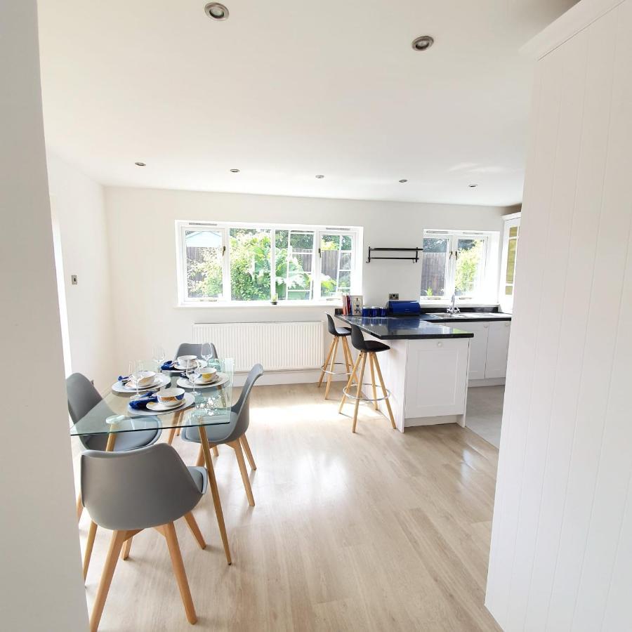 Spacious Beautiful And Warm Cottage With Parking Chelmsford Extérieur photo